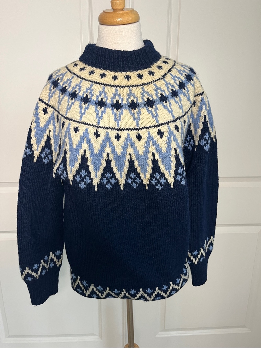 Vintage William Schmidt Handmade Oslo Wool Sweater Women’s Large Blue and white